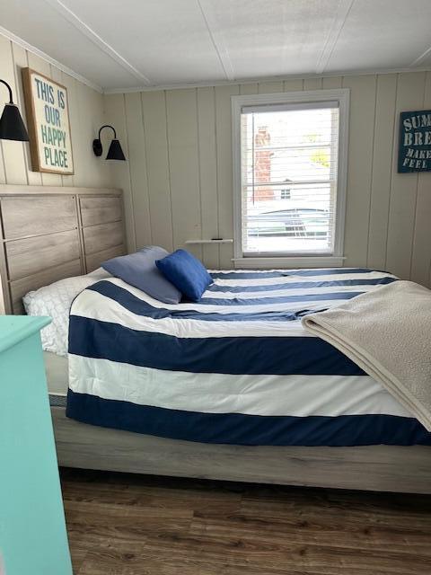 242 Old Wharf Road, Unit F7 Dennis Port, MA 02639 - Photo 25 of 48 a bedroom with a bed and window