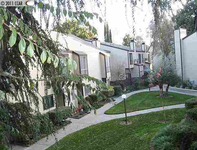 9005 Alcosta Boulevard, Unit 214 San Ramon, CA 94583 - Photo 1 of 1 a view of back yard of the house