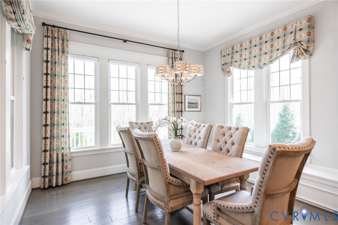 16136 Old Castle Road Midlothian, VA 23112 - Photo 15 of 76 Eating area with build-in storage bench