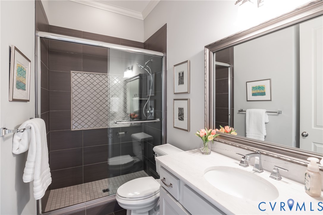 16136 Old Castle Road Midlothian, VA 23112 - Photo 24 of 76 First floor full bathroom with bedroom and hall ac