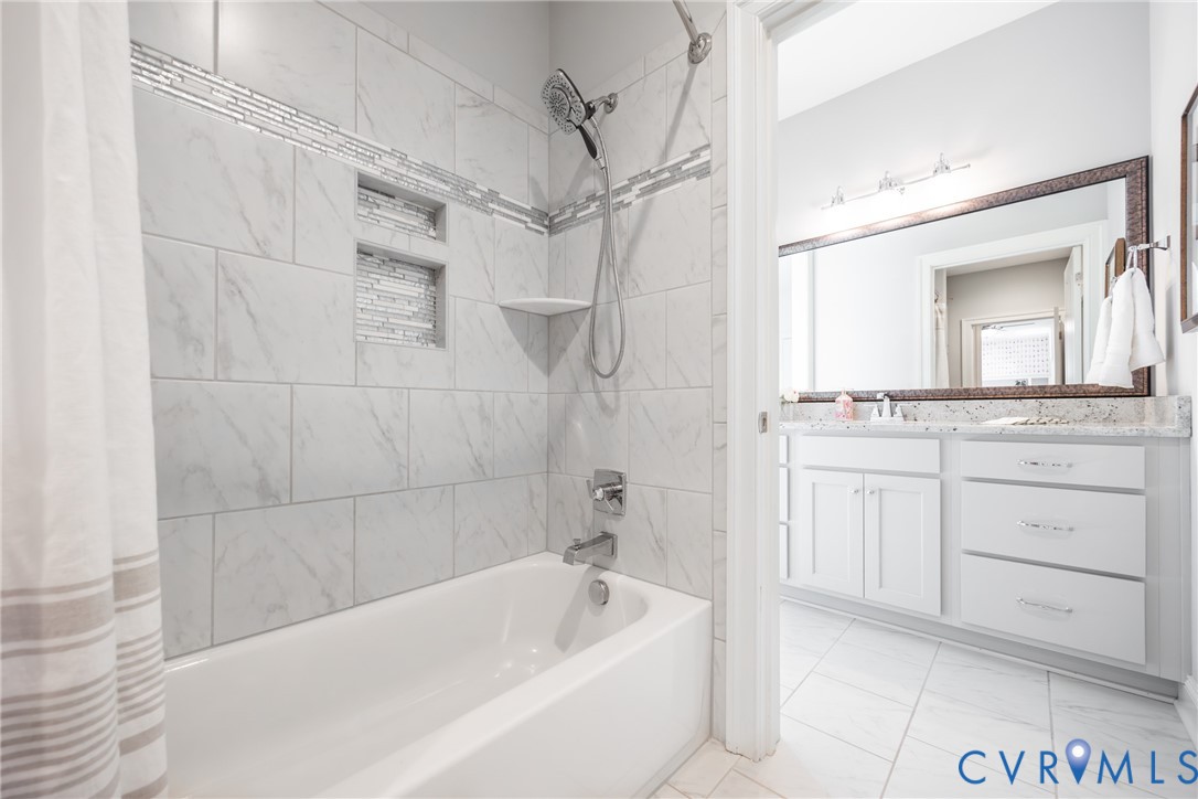 16136 Old Castle Road Midlothian, VA 23112 - Photo 45 of 76 While the shower is shared, each bedroom has it's