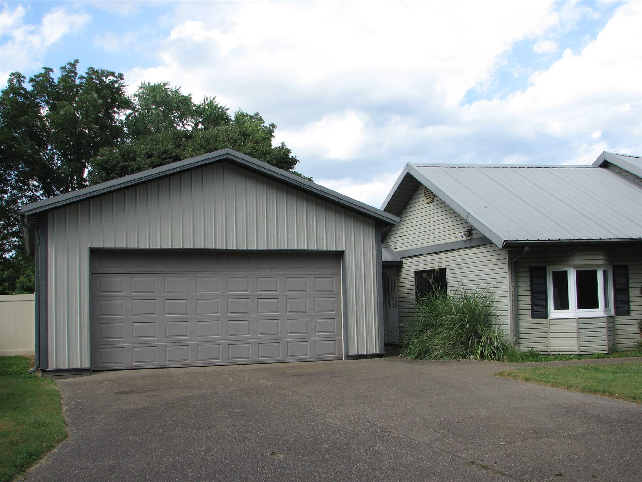 123 Bluff Road Mount Vernon, IN 47620 - Photo 4 of 35 Gallery Image 4