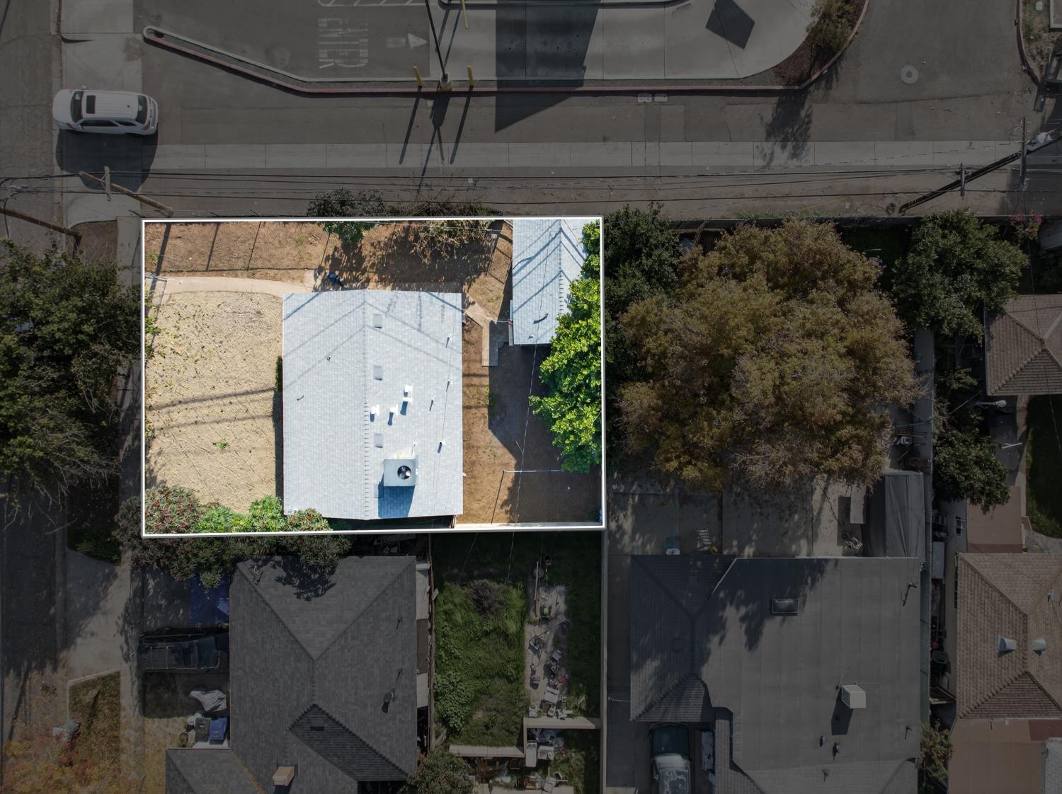 622 South 11th Street Fresno, CA 93702 - Photo 12 of 37 a view of a balcony