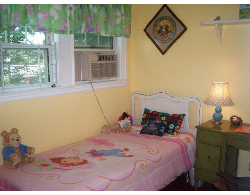 98 Mayflower Road Quincy, MA 02171 - Photo 19 of 27 Gallery Image 19