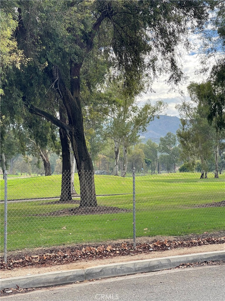 25711 Tournament Road Valencia, CA 91355 - Photo 29 of 31 Valencia Golf Course (a public course) adjacent