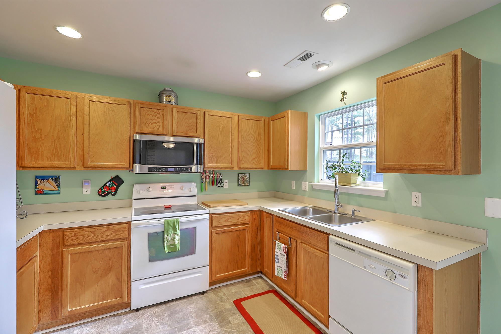 4849 Oak Leaf Road Summerville, SC 29485 - Photo 14 of 29 Kitchen