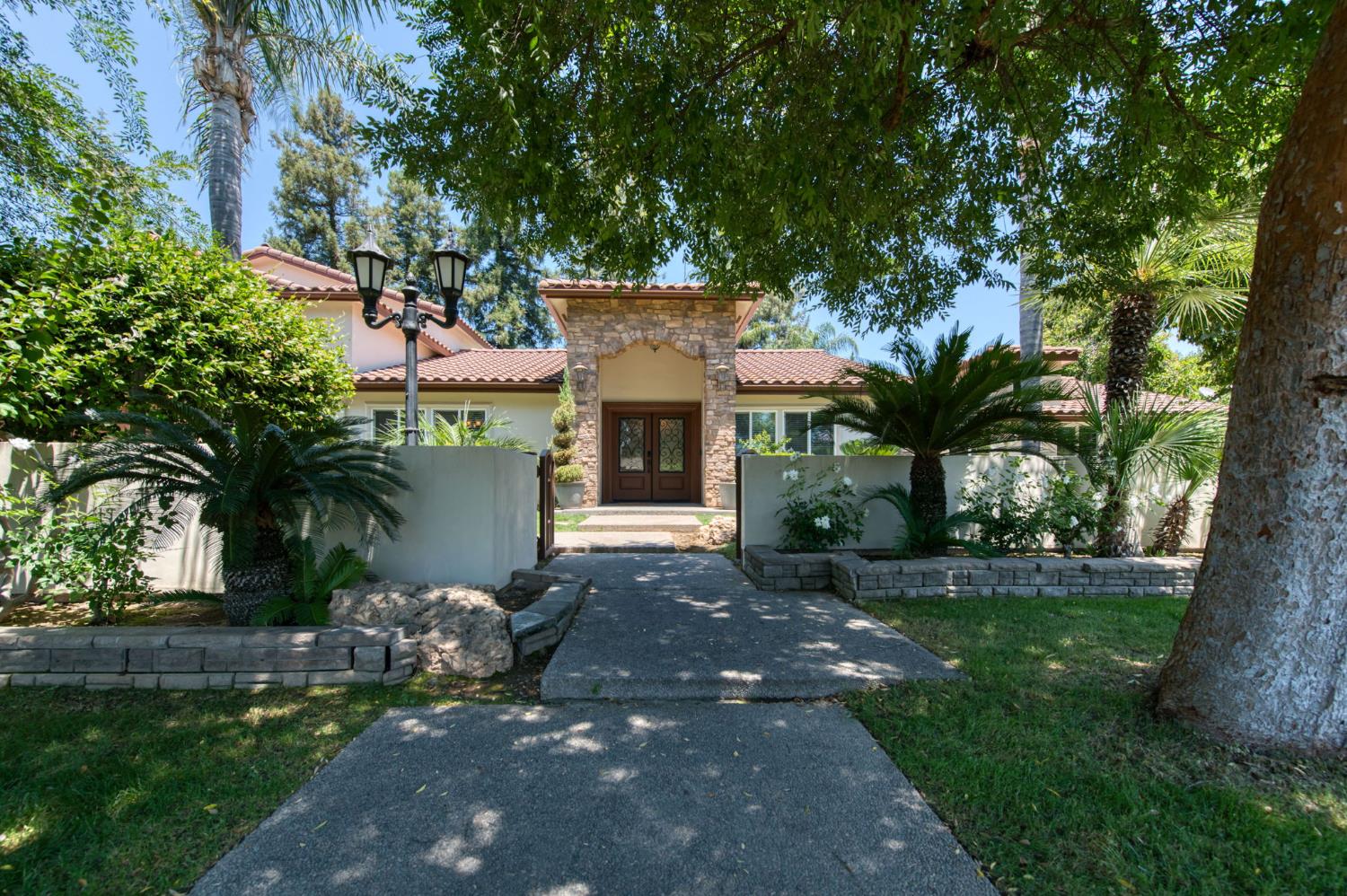 2510 West San Ramon Avenue Fresno, CA 93711 - Photo 12 of 77