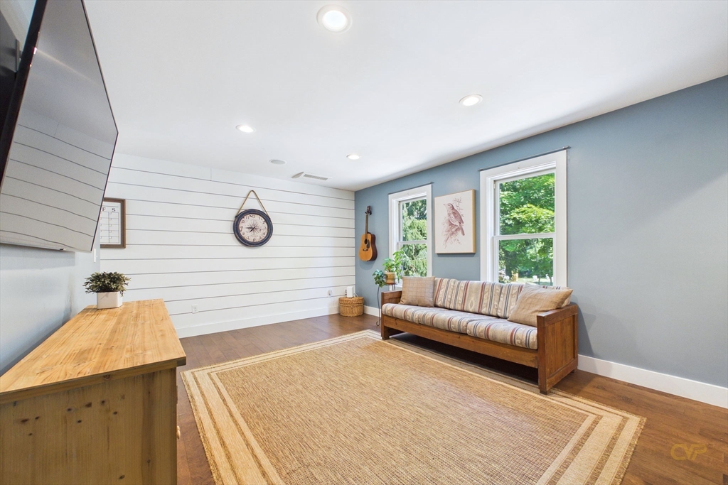 351 County Road Rochester, MA 02576 - Photo 12 of 37