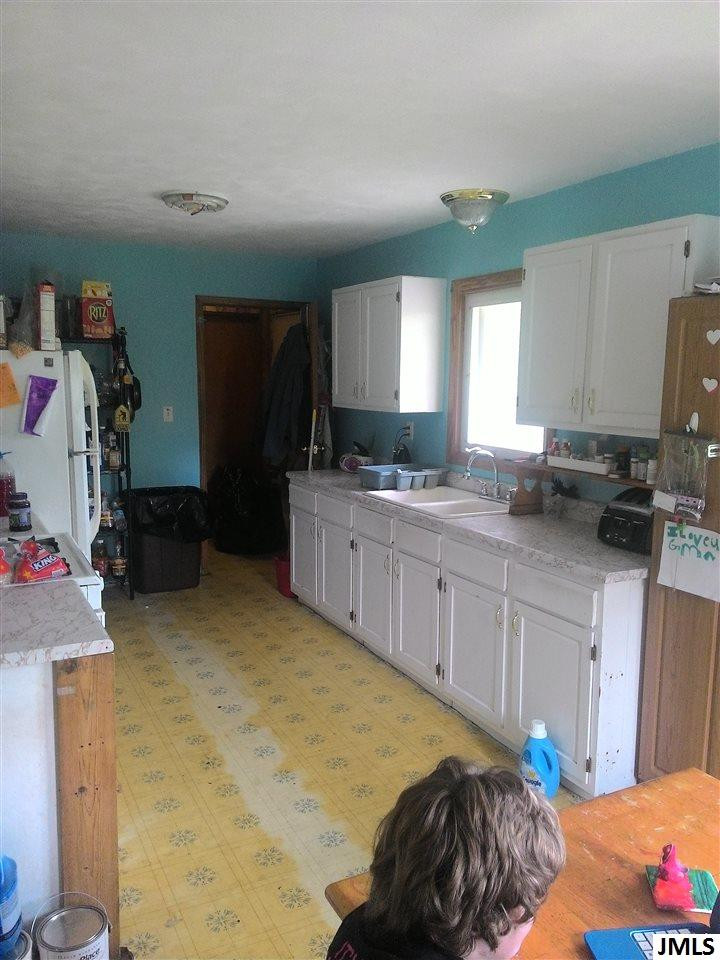 7795 Draper Road Jackson, MI 49201 - Photo 3 of 12 Photo 3