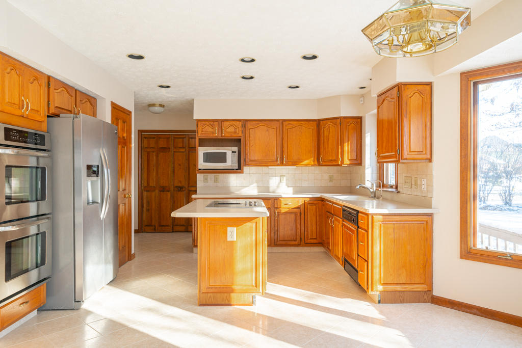 2210 Briggs Road Centerville, OH 45459 - Photo 2 of 65