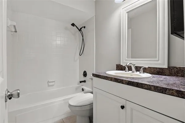 $275,000 | 3614 Pine Knot Drive, Unit 3614, Valrico, FL 33596