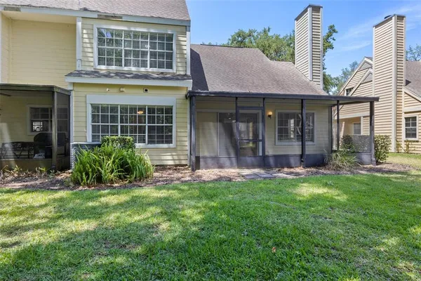 $275,000 | 3614 Pine Knot Drive, Unit 3614, Valrico, FL 33596