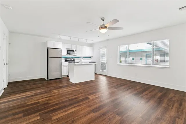 $1,500 | 2833 St Charles Avenue, Unit 19, New Orleans, LA 70115