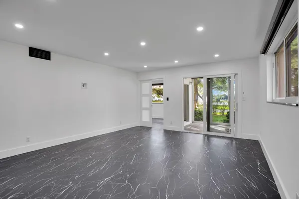 $279,000 | 1601 Abaco Drive, Unit M1, Coconut Creek, FL 33066