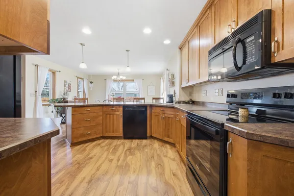 $425,000 | 2909 Edgewood Drive North, Fargo, ND 58102