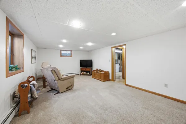 $425,000 | 2909 Edgewood Drive North, Fargo, ND 58102