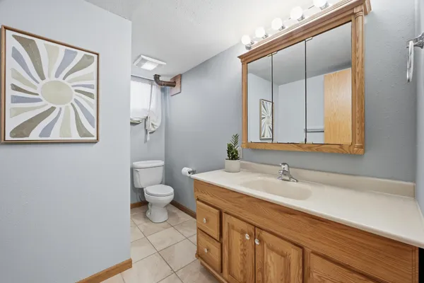 $425,000 | 2909 Edgewood Drive North, Fargo, ND 58102