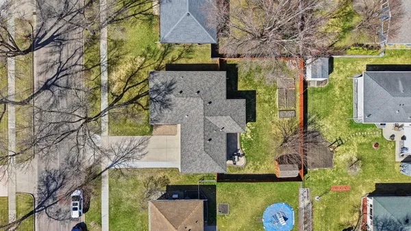 $425,000 | 2909 Edgewood Drive North, Fargo, ND 58102