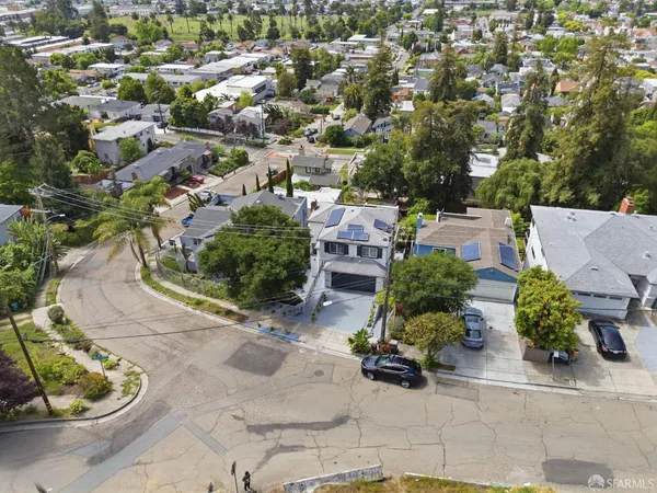 $789,000 | 6319 Buena Ventura Avenue, Oakland, CA 94605