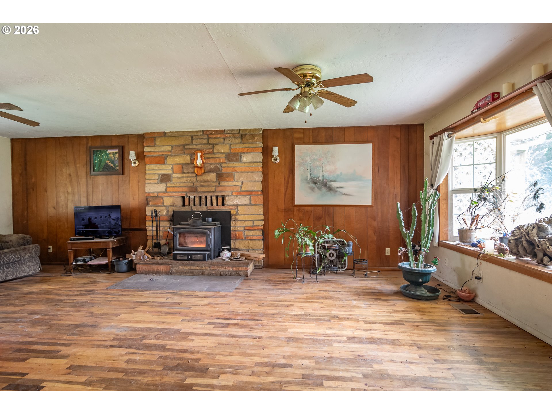 3161 Glenbrook Loop Road Riddle, OR 97469 - Photo 9 of 48