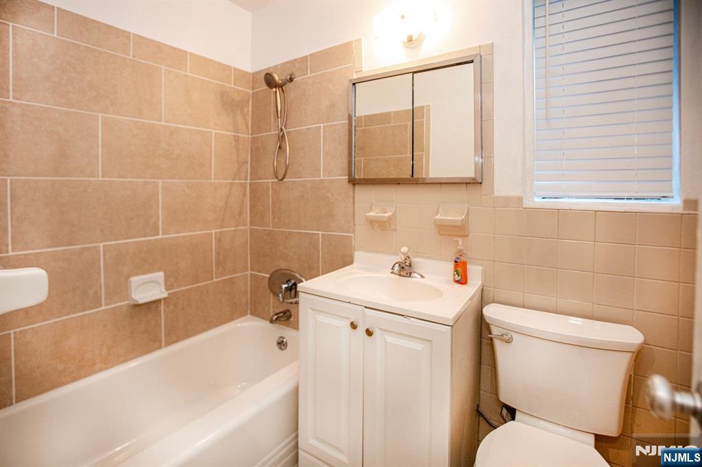 208 Anderson Street, Unit S2F Hackensack, NJ 07601 - Photo 27 of 33