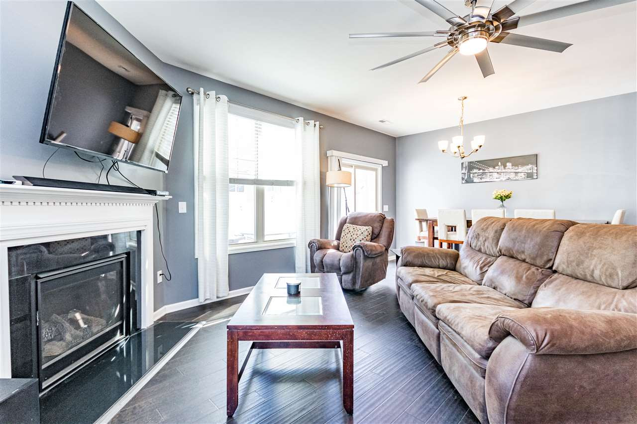 7802 Elmshire Way, Unit 731 Raleigh, NC 27616 - Photo 2 of 29 Family Room