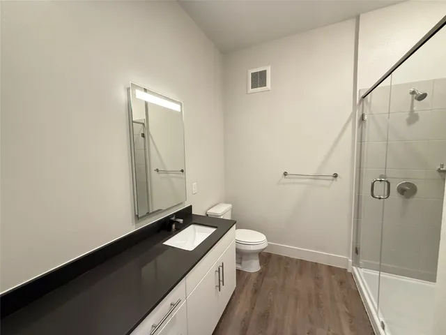 $2,690 | 641 West Crosstimbers Street, Unit 211, Houston, TX 77018