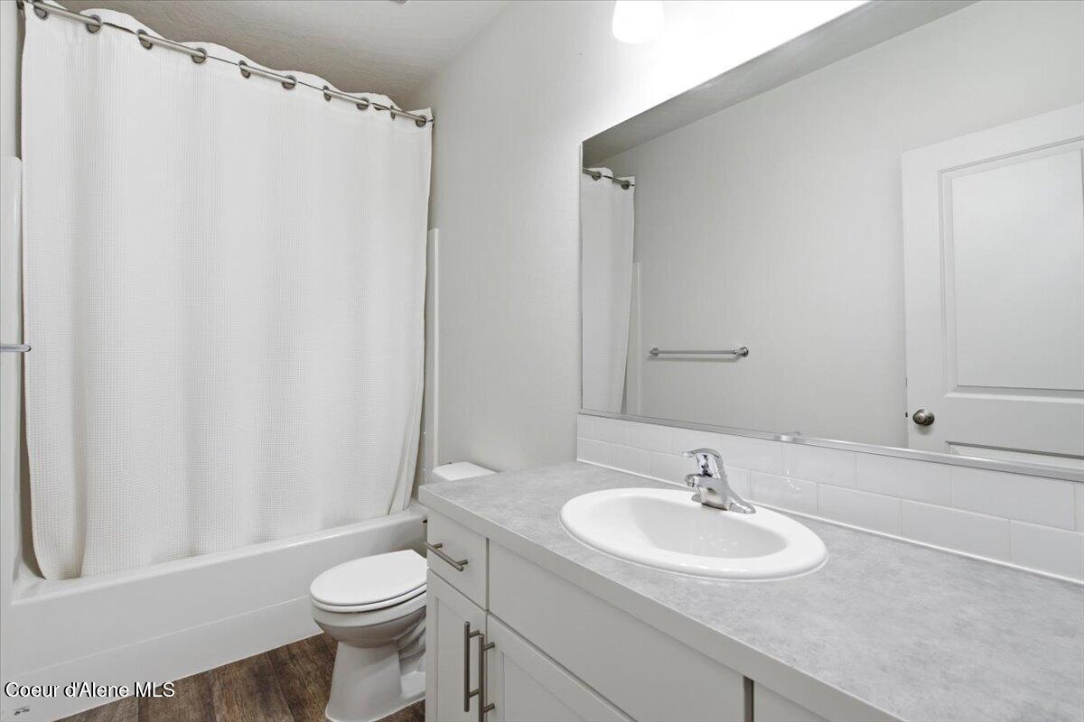 6220 West Irish Circle Rathdrum, ID 83858 - Photo 27 of 34 28-Full Bathroom