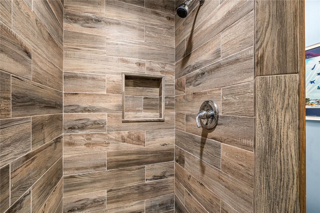 1503 Levis Smith Road Pendleton, SC 29670 - Photo 14 of 30 Shower