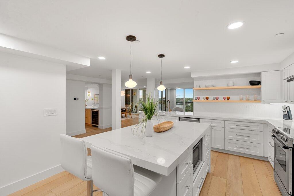 Beach Rd Condo-26.jpg-SMALL