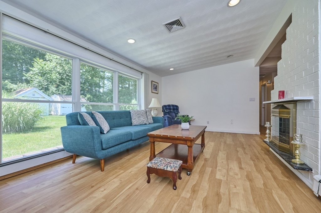 9 Sheffield Road Framingham, MA 01701 - Photo 3 of 28 Gallery Image 3