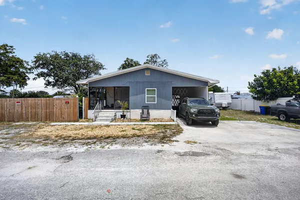 $305,000 | 7945 Southeast Fairchild Way, Hobe Sound, FL 33455