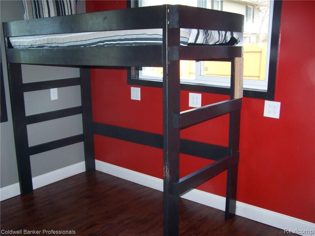186 West Wattles Road Troy, MI 48098 - Photo 16 of 23 Bedroom 4