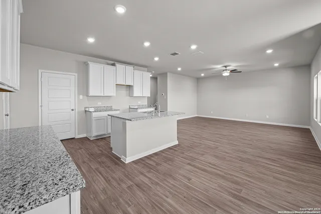 $2,200 | 8420 Aloe Vera, San Antonio, TX 78222