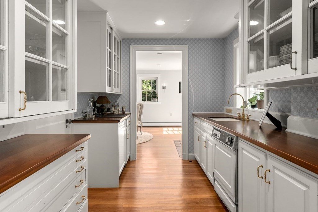 14 Todd Pond Road Lincoln, MA 01773 - Photo 14 of 42