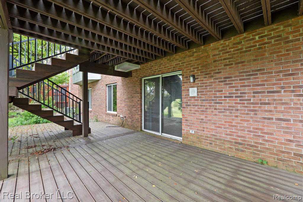 3099 Silverbrook Drive Rochester, MI 48306 - Photo 21 of 26 Gallery Image 21