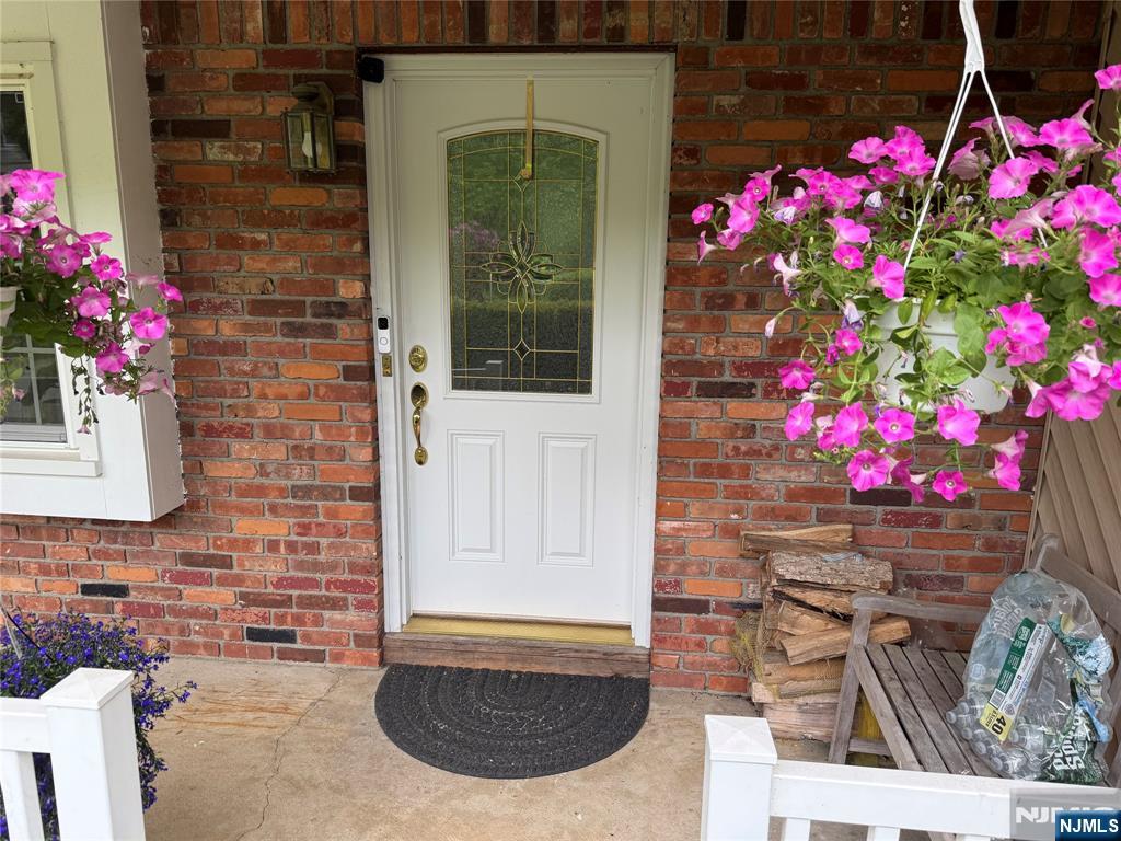23 Lavina Trail Oak Ridge, NJ 07438 - Photo 3 of 21