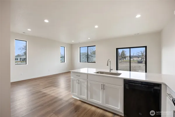 $337,000 | 601 Dorsing Street, Unit E25, Moses Lake, WA 98837