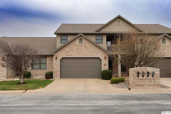 $330,000 | 3904 Abbey Ridge Court, Quincy, IL 62305