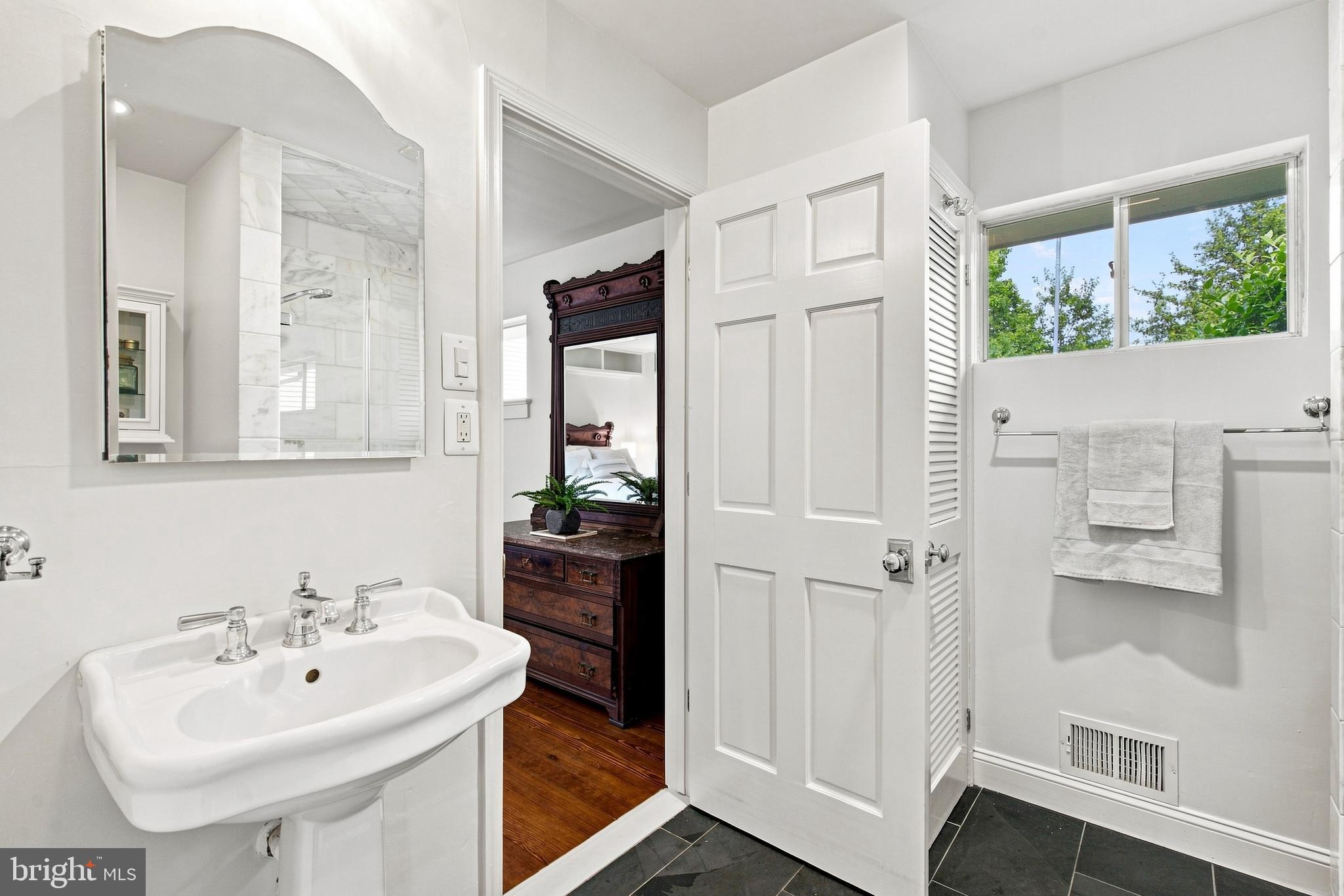 4018 Roberts Road Fairfax, VA 22032 - Photo 48 of 106 Gallery Image 48