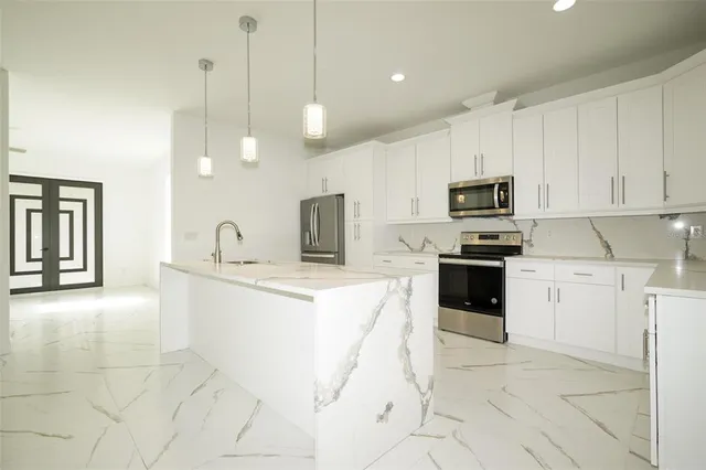 $3,500 | 2603 South 70th Street, Tampa, FL 33619