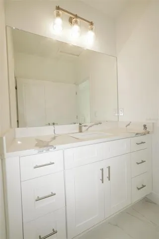 $3,500 | 2603 South 70th Street, Tampa, FL 33619