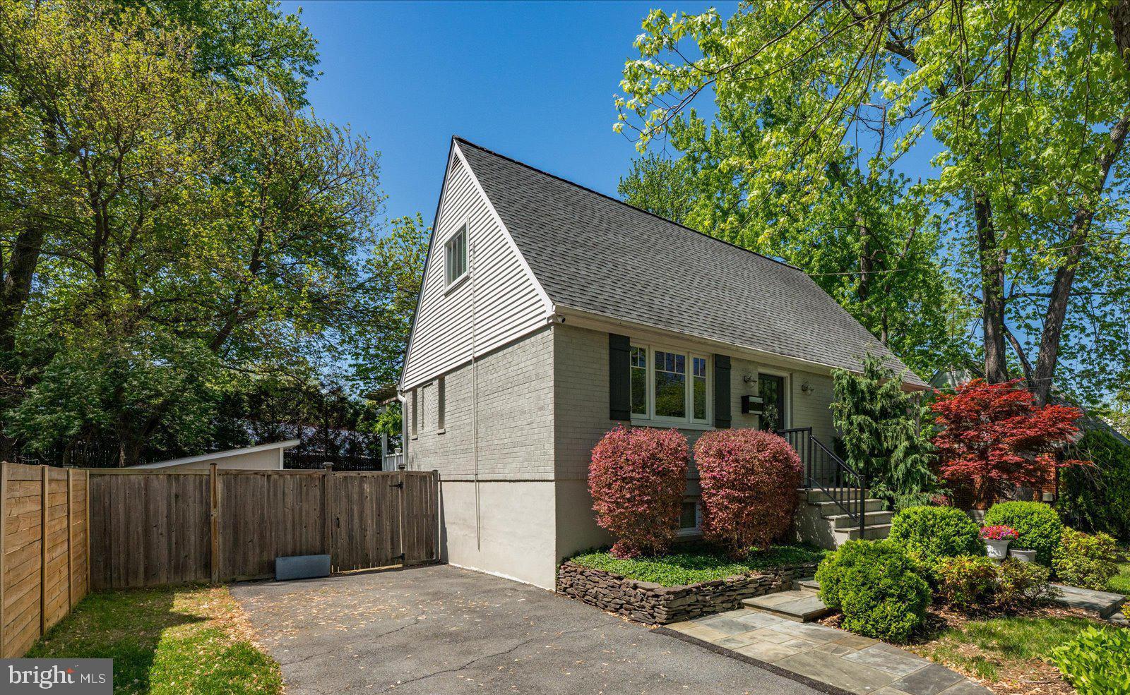 11448 Schuylkill Road Rockville, MD 20852 - Photo 2 of 49 unexpectedly large inside, 3-story!