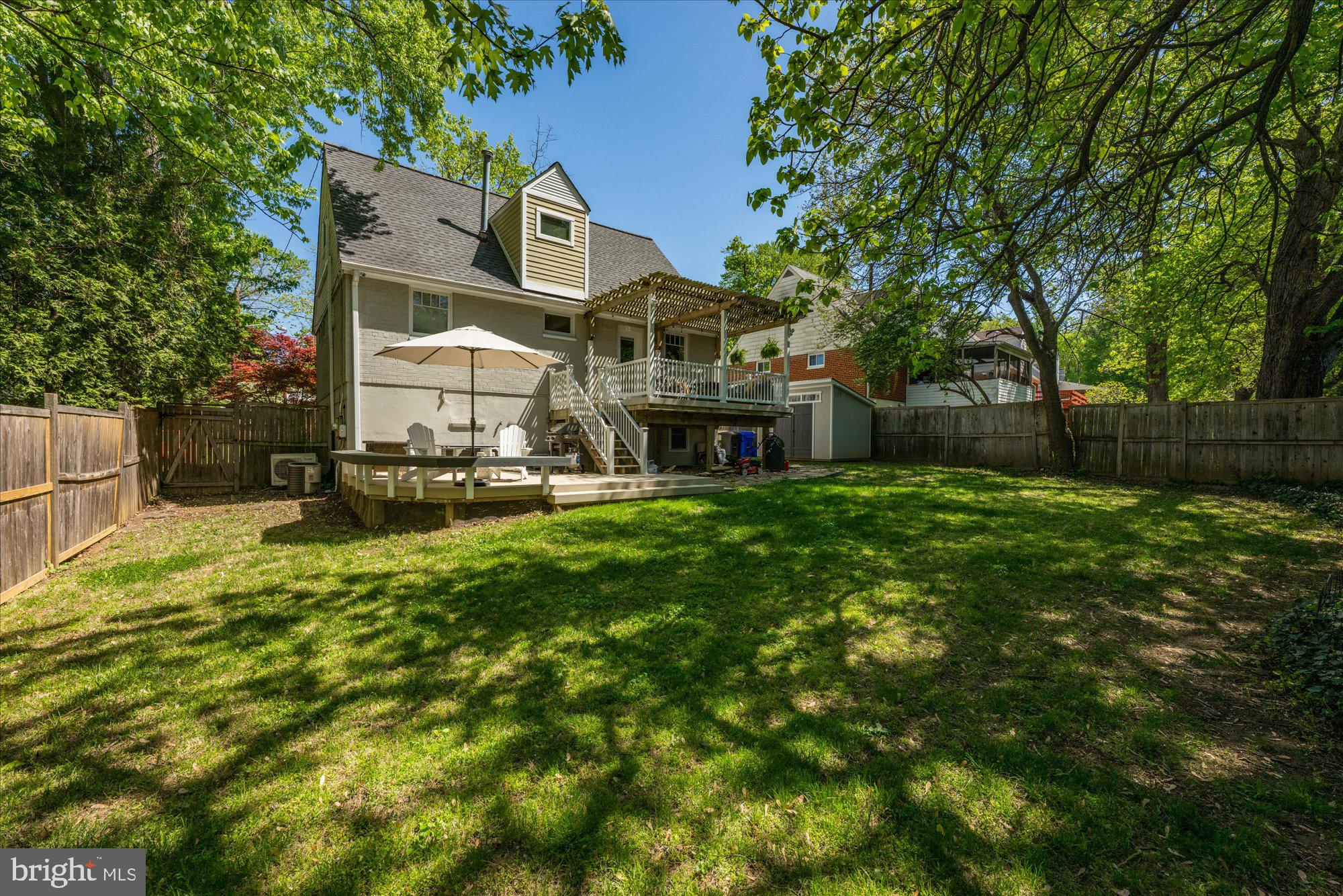 11448 Schuylkill Road Rockville, MD 20852 - Photo 42 of 49 view from fence, wow!