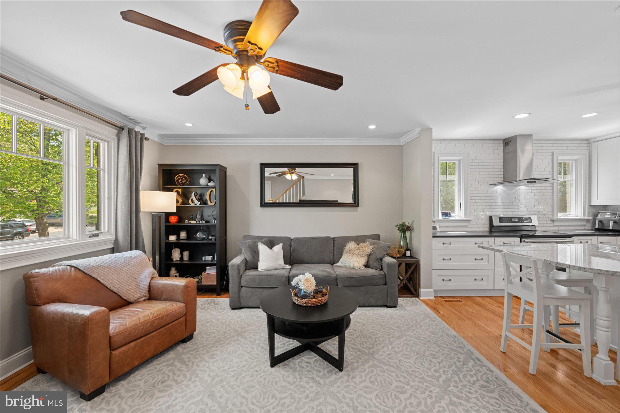 11448 Schuylkill Road Rockville, MD 20852 - Photo 5 of 49