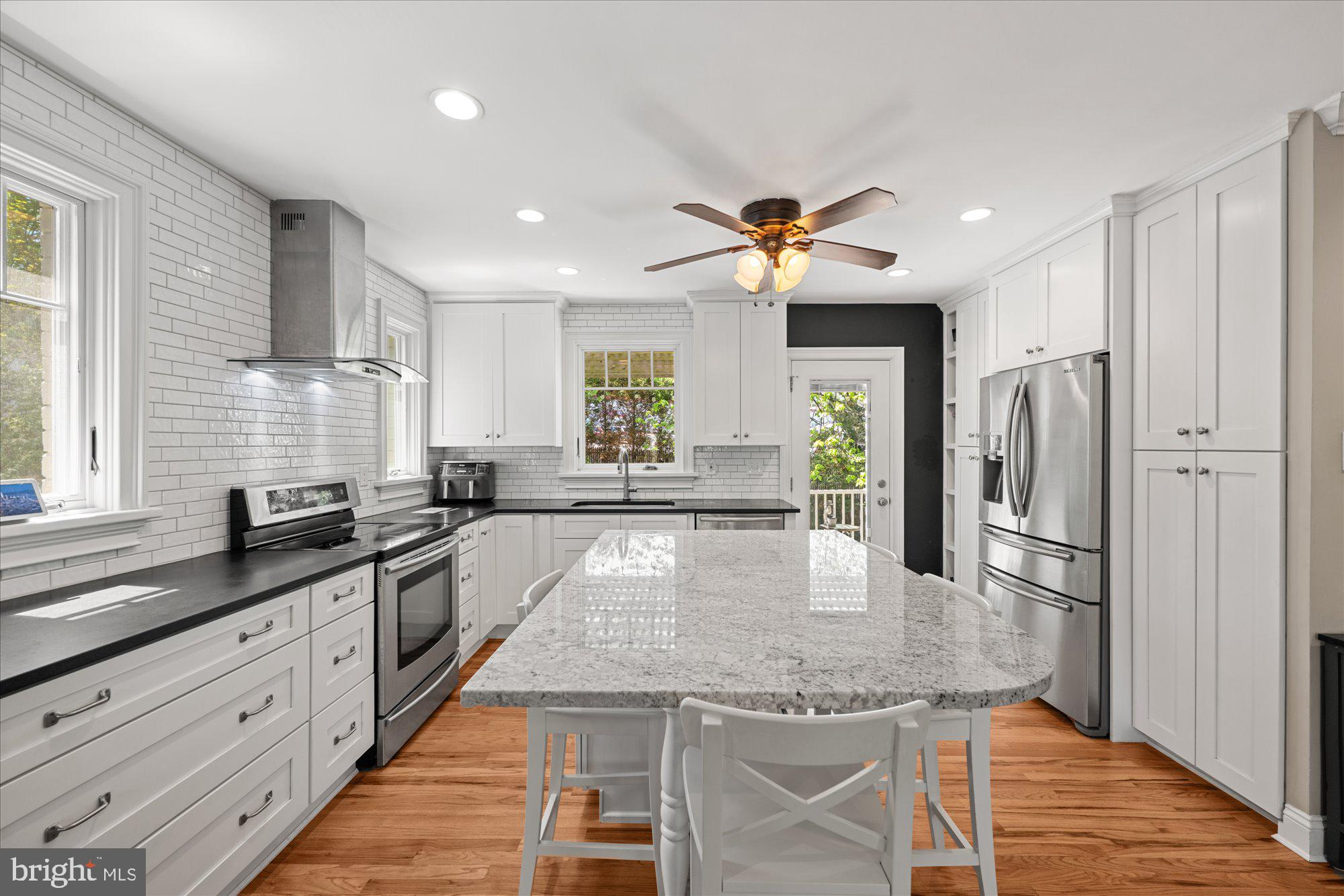 11448 Schuylkill Road Rockville, MD 20852 - Photo 7 of 49 fabulous island, and light