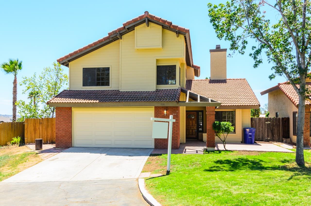 910 Solandra Lane Spring Valley, CA 91977 - Photo 1 of 25 Gallery Image 1