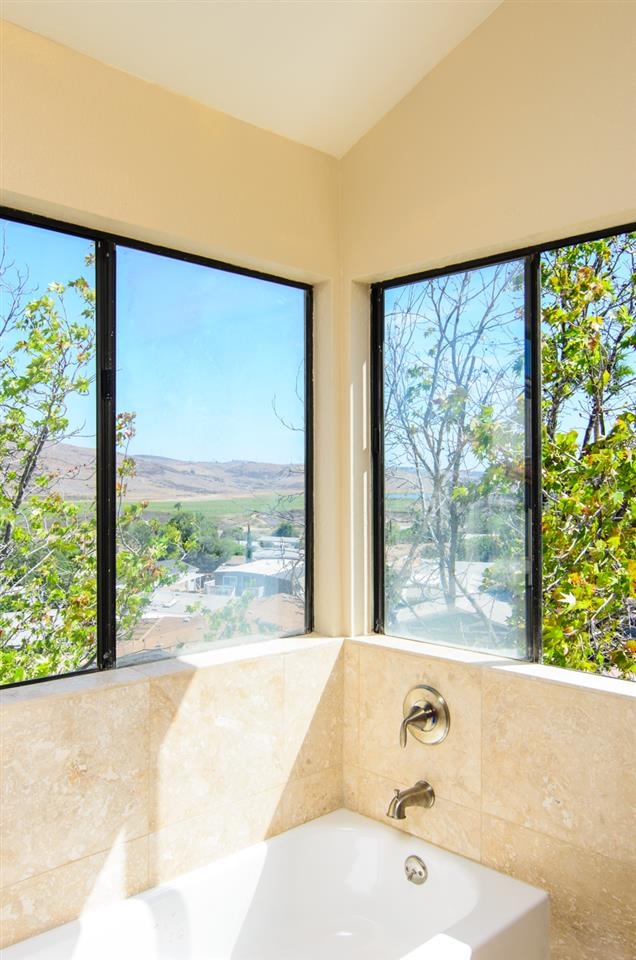 910 Solandra Lane Spring Valley, CA 91977 - Photo 20 of 25 Gallery Image 20