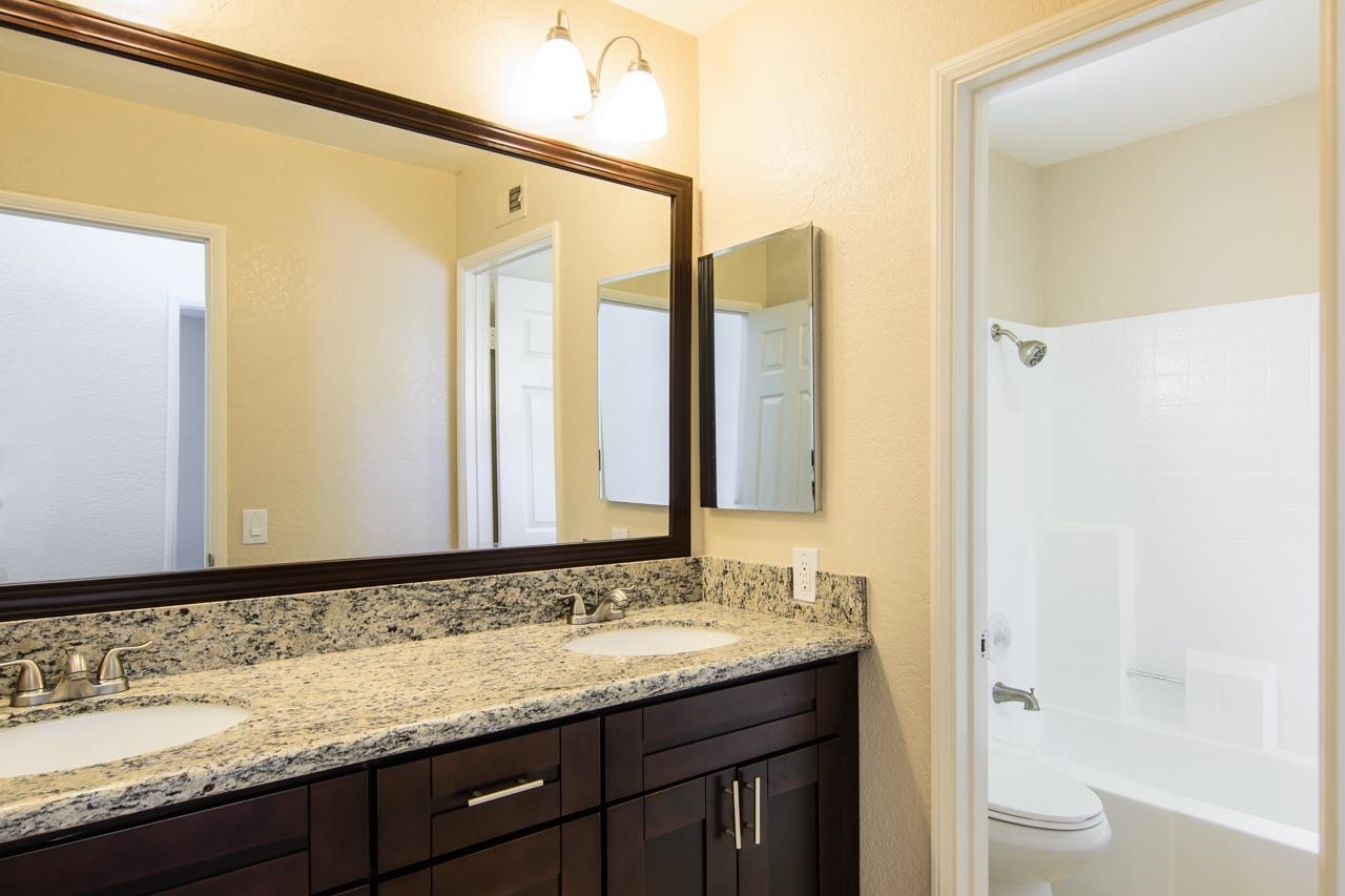 910 Solandra Lane Spring Valley, CA 91977 - Photo 21 of 25 Gallery Image 21