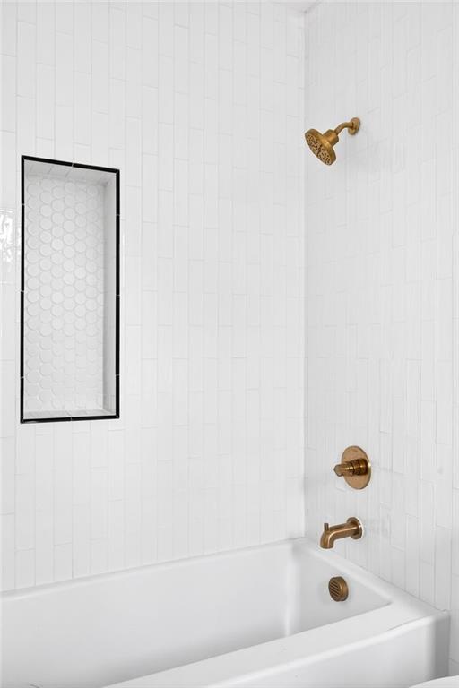 1348 Finley Street Northeast Atlanta, GA 30307 - Photo 34 of 47 a bathroom with a bathtub